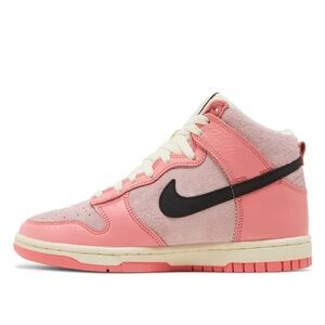Nike women’s dunk high soft pink/black NWT size 9